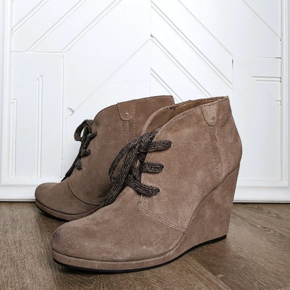 DV BY DOLCE VITA Gael Suede Wedge Booties Taupe SZ 10 - Picture 3 of 8